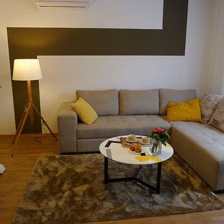 Zola Apartment ซาเกร็บ ภายนอก รูปภาพ